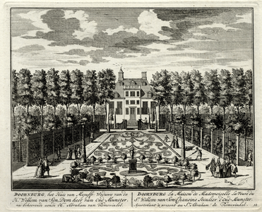 135701 Gezicht op de tuin en de voorgevel van het huis Doornburg te Maarssen.